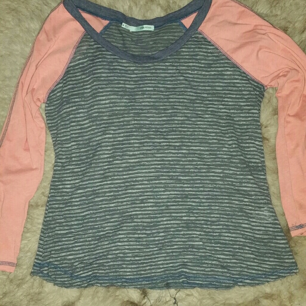 Maurices shirt